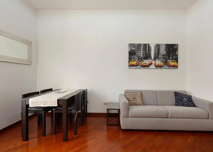 Flat In Citylife Near Metro!