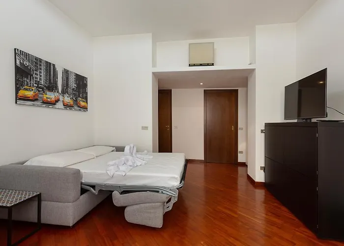 Flat In Citylife Near Metro!